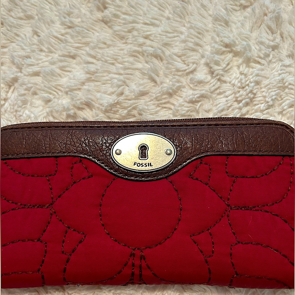 Like New!! Fossil Wallet; Fossil Keeper Long Wall… - image 2